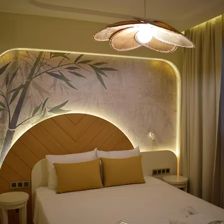 Immys Hotel *
