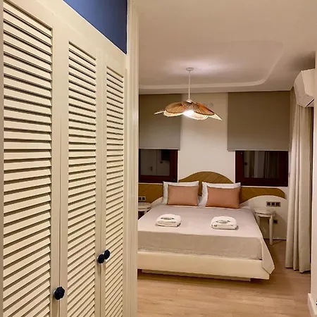Immys Hotel